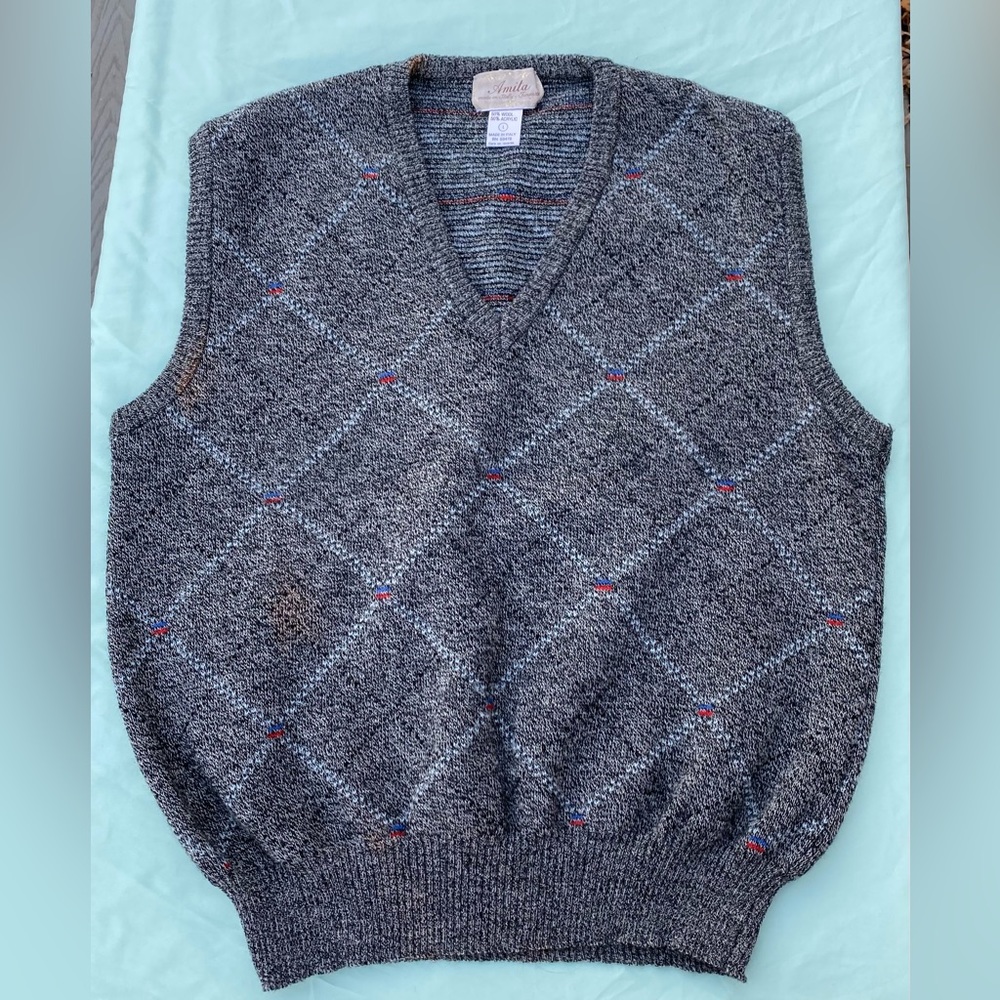 “AMITA” OLD MAN VEST
SIZE: MEN’S L